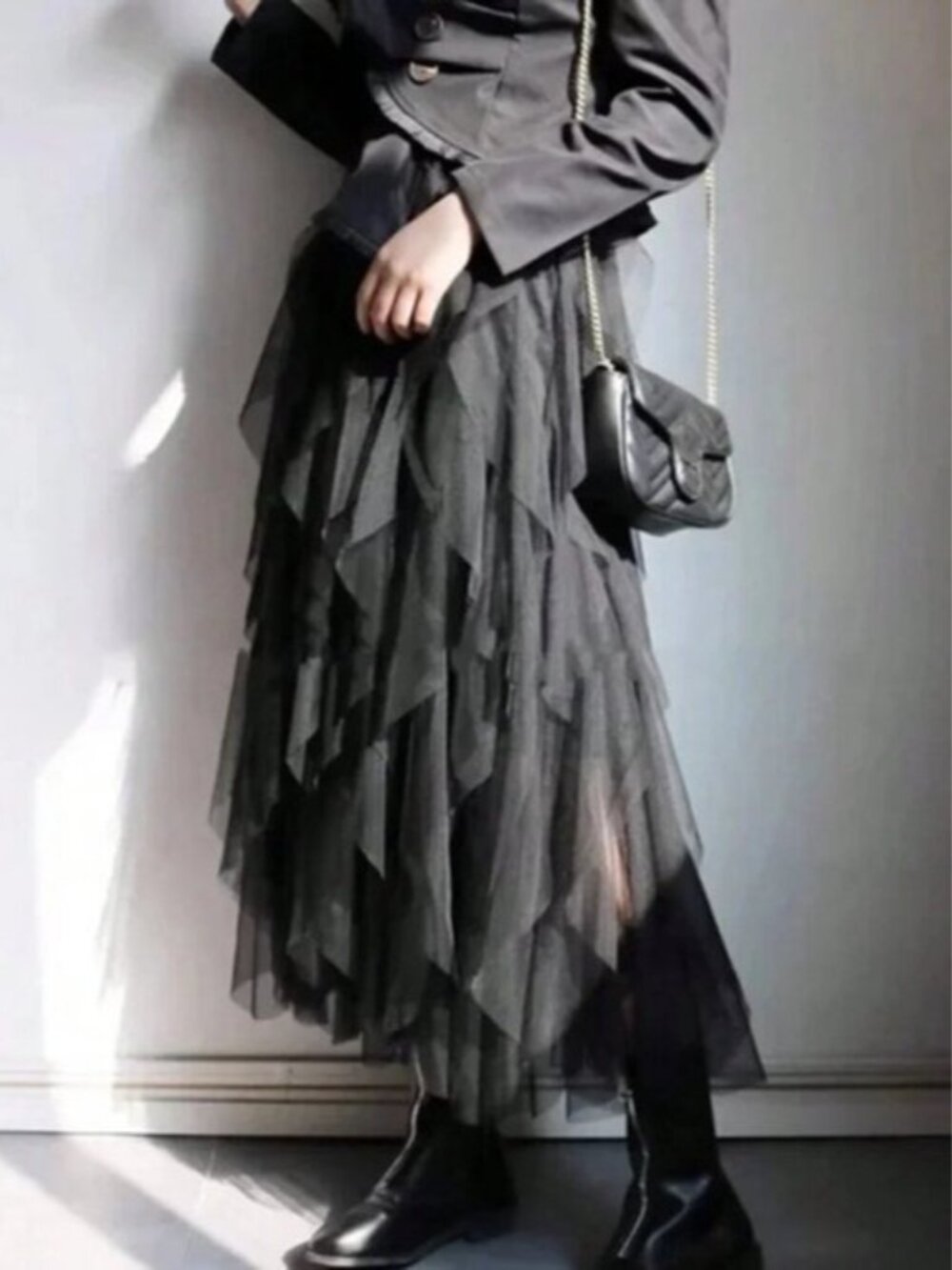 Black Elegant Women's Textured Asymmetric Mesh Tulle Skirt